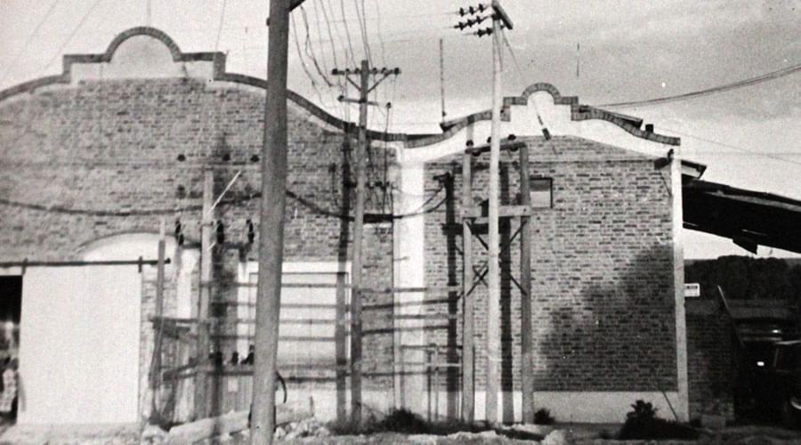 Edificio de la CELCLA sobre calle 28 en la década de los 40